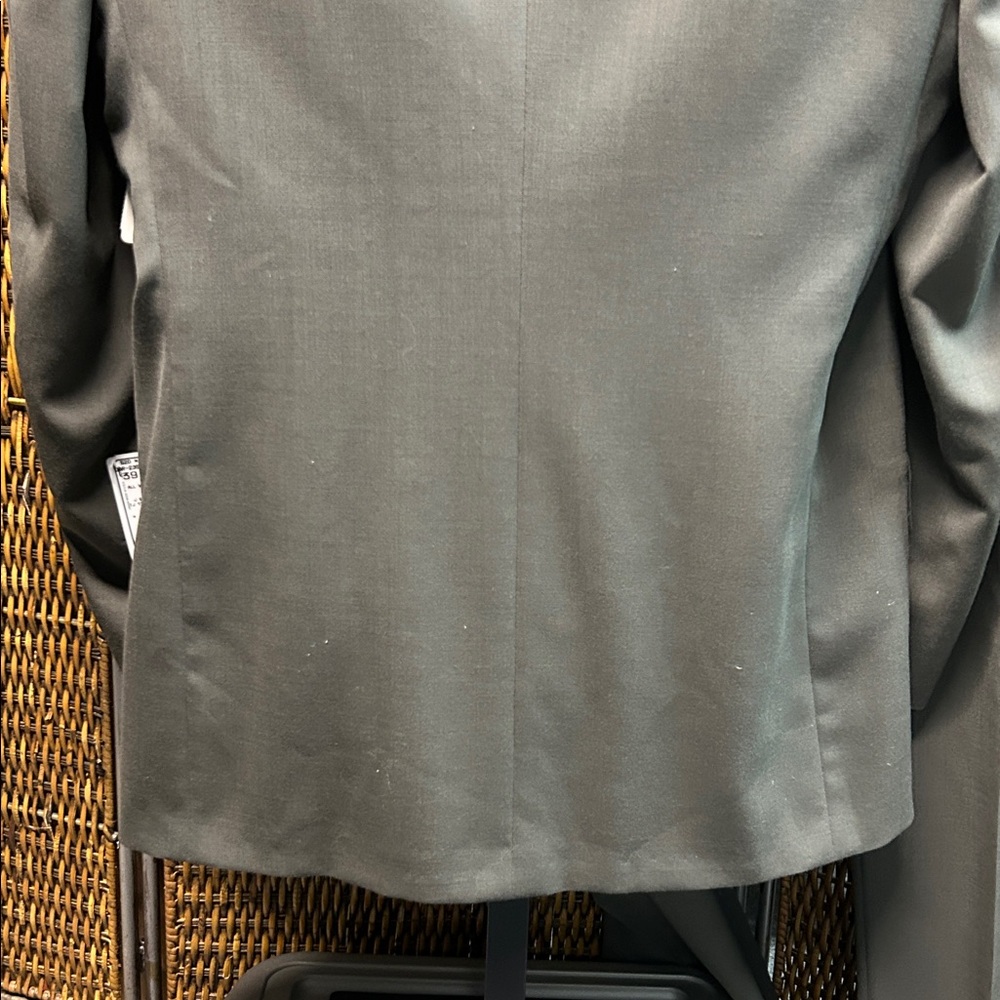 9932 Austin Reed Drab Green Suit Dillards Size 39R Coat 32 Pants - Picture 7 of 16